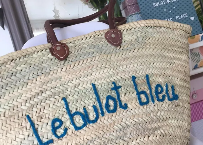 Le BULOT BLEU - 2 vacanciers - 1 chambre - Terrasse - 2 vélos - Parking - Plages et Commerces à pied